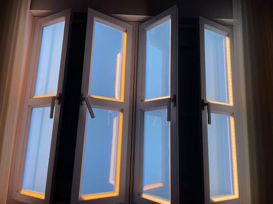 โคมไฟ Skylight อัจฉริยะ 160W พร้อมความสว่างกว่า 10000 ลูเมน และการรวมโปรโตคอลหลายรูปแบบสำหรับพื้นที่ปิด